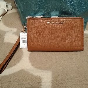 Michael Kors- FINAL MARKDOWN was $75